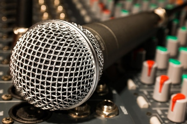 dynamisches Gesangsmikrofon für Live und Studio